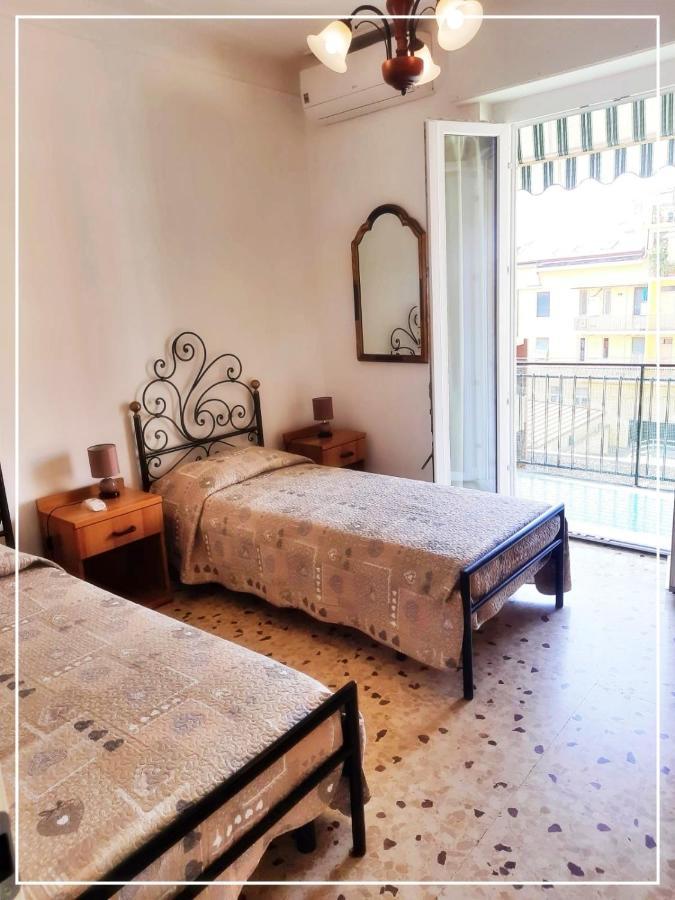 アラッシオLa Casa Di Palmaアパートメント エクステリア 写真